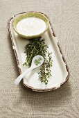 Thyme and yoghurt for facial mask