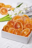 Kandierte Orangenscheiben in Schachtel