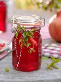 Pomegranate jelly and pomegranate