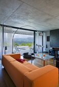 Sitting room with view onto terrace (Villa Nalu, Southern France)