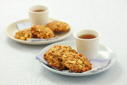 Oat cakes with apple for tea