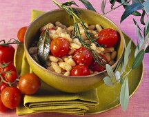 Beans with rosemary and tomatoes