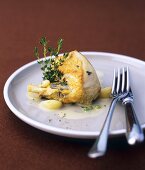 Guinea fowl with garlic and lemon thyme