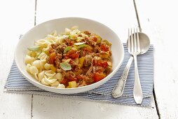 Conchiglie with minced meat ragout and peppers