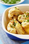 Kartoffeln mit Sauerkraut gefüllt