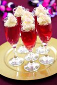 Sparkling wine jelly with cream topping
