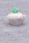Cupcake (white with turquoise marzipan rose)