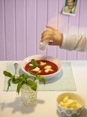 Tomato soup with quark dumplings