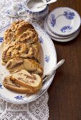 Hefe-Nusszopf (sweet yeast bread with nuts)