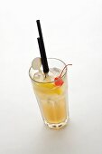 Tom Collins (Long drink made with gin and lemon juice)