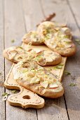 Chestnut flatbread with apple and onion