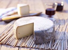Tomme cheese (France)