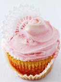 Battenberg cupcake with pink icing