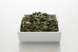 Dried ribwort plantain (plantaginis lanceolatae herba)