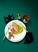 Salmon fillets au gratin with mushy peas and bacon