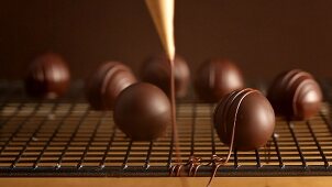 Decorating chocolates with chocolate