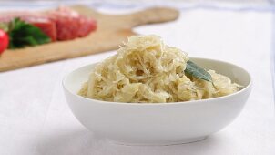 Sauerkraut mit Bauchspeck zubereiten