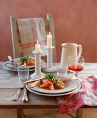 Grapefruit salad with rocket and breadsticks