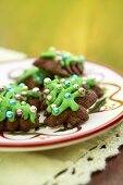 Weihnachtliches Schokoladenspritzgebäck (Tannenbäume)