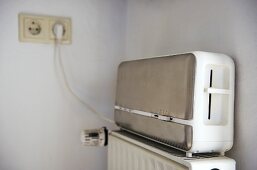 Toaster on radiator