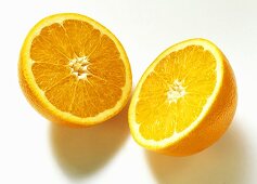 Orange, halbiert