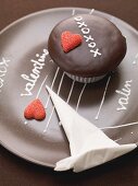 Schokoladencupcake zum Valentinstag