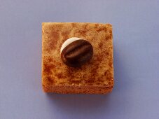 Gingerbread square with mocha bean