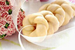 Delicate sweet pastry rings for Valentine's Day