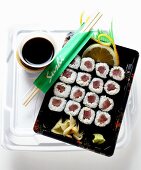 Maki sushi with soy sauce to go
