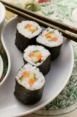 Maki-sushi with vegetables