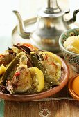 Couscous mit Hähnchen, Zucchini, Tomaten, Zitronen und Zimt