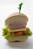 Halbes Sub-Sandwich mit Spiesschen