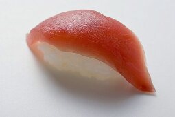 Nigiri sushi with tuna