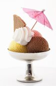 Ice cream sundae (Neapolitan style) with cream