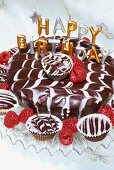Schokoladentorte mit Himbeeren zum Geburtstag