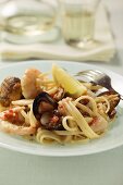 Linguine with seafood