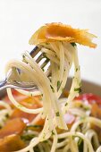 Spaghetti with bresaola and tomatoes (close-up)