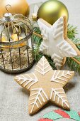 Two iced gingerbread stars