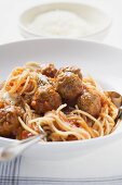 Spaghetti with meatballs and tomato sauce, Parmesan