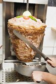 Döner Kebab abschneiden