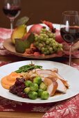 Turkey breast with accompaniments for Thanksgiving (USA)