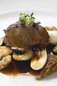 Roast beef with morels and garlic