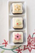 Three petit fours for Christmas (overhead view)