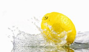 Lemon with splashing water