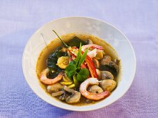 Scharfe Garnelen-Pilz-Suppe