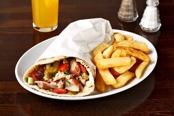 Chicken salad in pita bread with chips