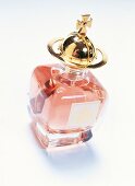 Parfumflakon von Vivienne Westwood mit "Boudoir"