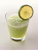 Power-Cocktail: Gurke-Melonensaft mit Limette