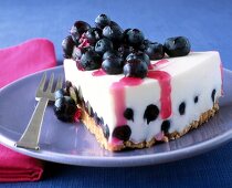 Blueberry pie with cake icing and fresh blueberries