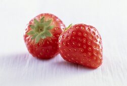 Zwei Erdbeeren, Freisteller 